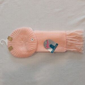 IGLOO Hat and Scarf Set NWT